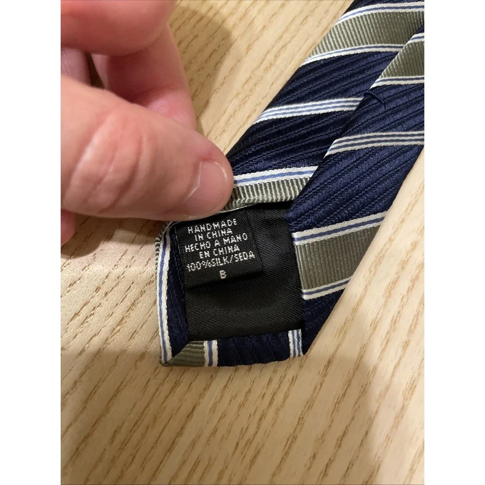 Men's Geoffrey Beene Neck Tie Navy Blue Silver ‎ Silk